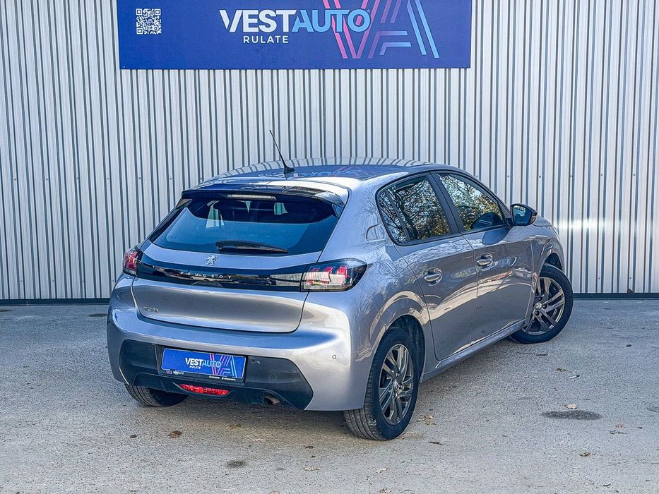 Peugeot 208 2022 benzină, 8.468 € — imagine 2