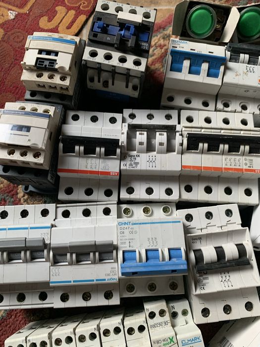 Sigurante automate si comutatoare 220 V