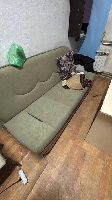 Продам диван б/у