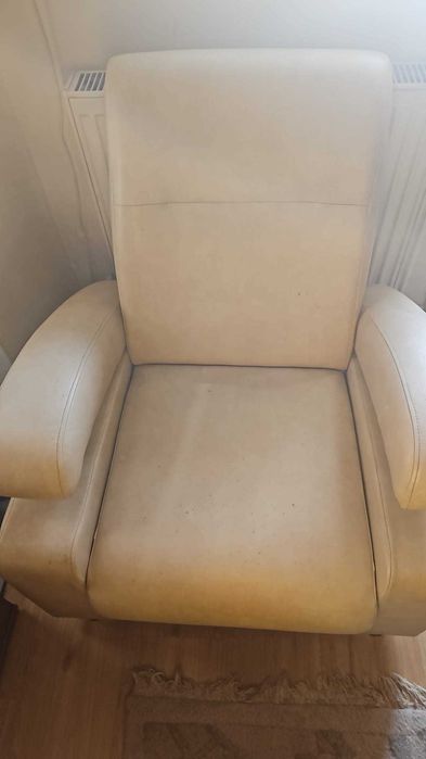 Donez 2 fotolii si o canapea, imitatie piele bej