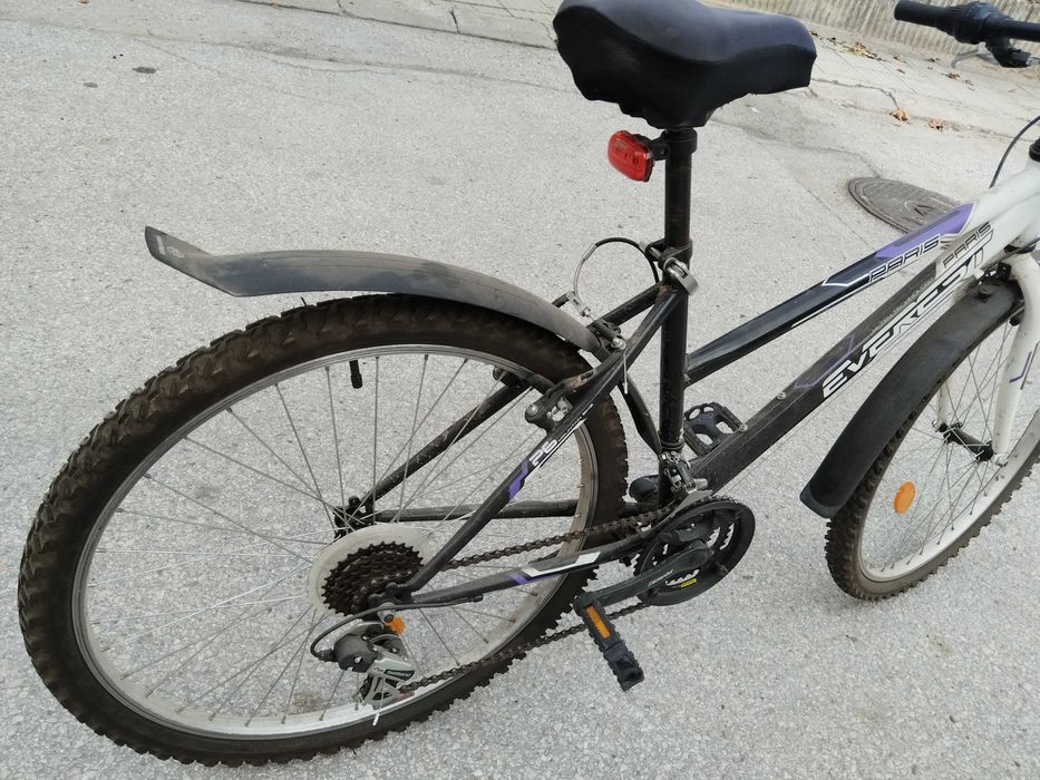 Велосипед Everest 26 " с допълнение калници, фенер, седалка