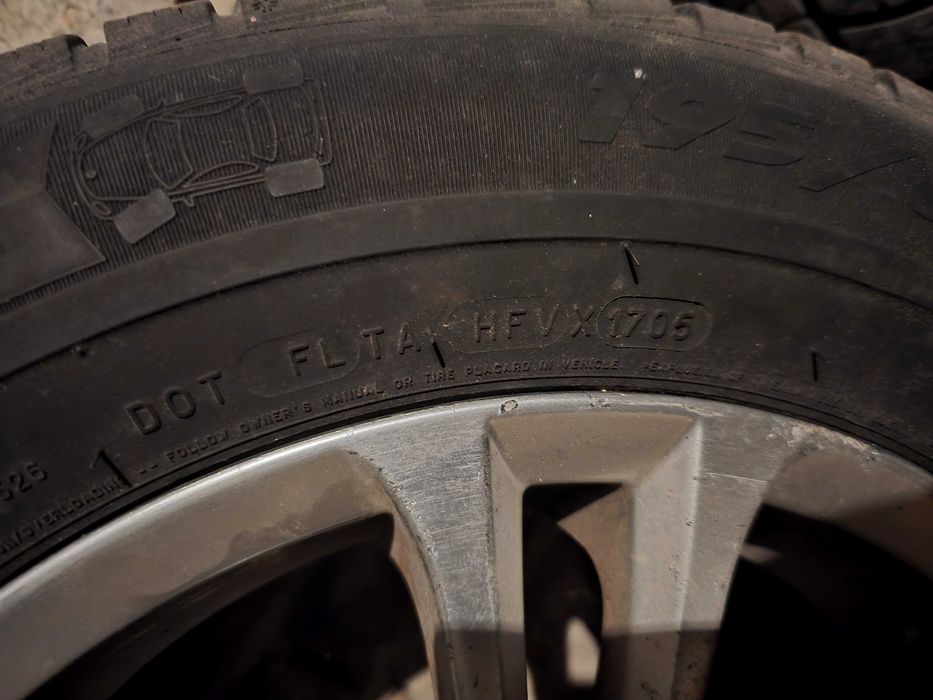 Джанти с гуми 17ки от пежо