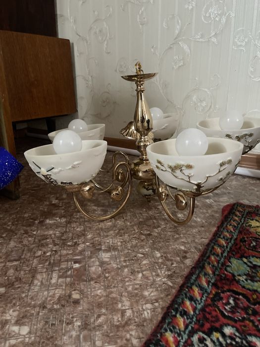 Продам люстру самовывоз