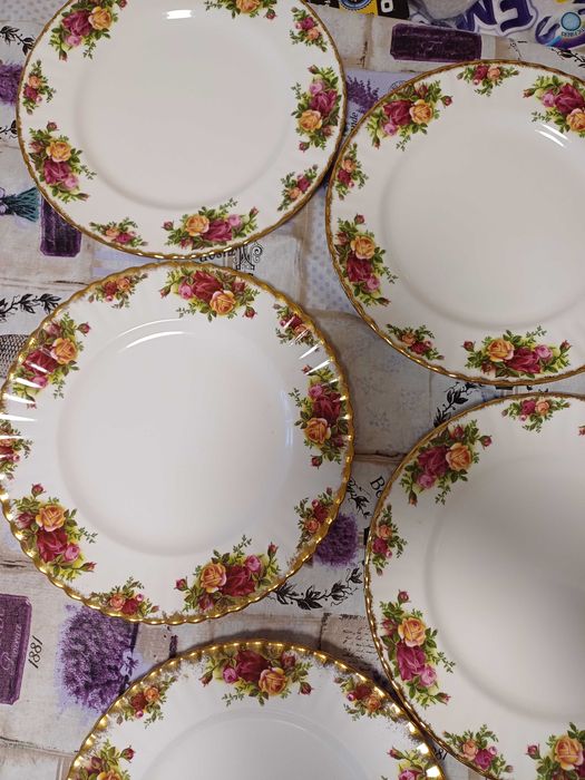 Royal Albert Old Country Roses чинии големи за основно 26 см.