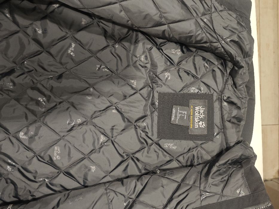 Geaca Jack Wolfskin masura L