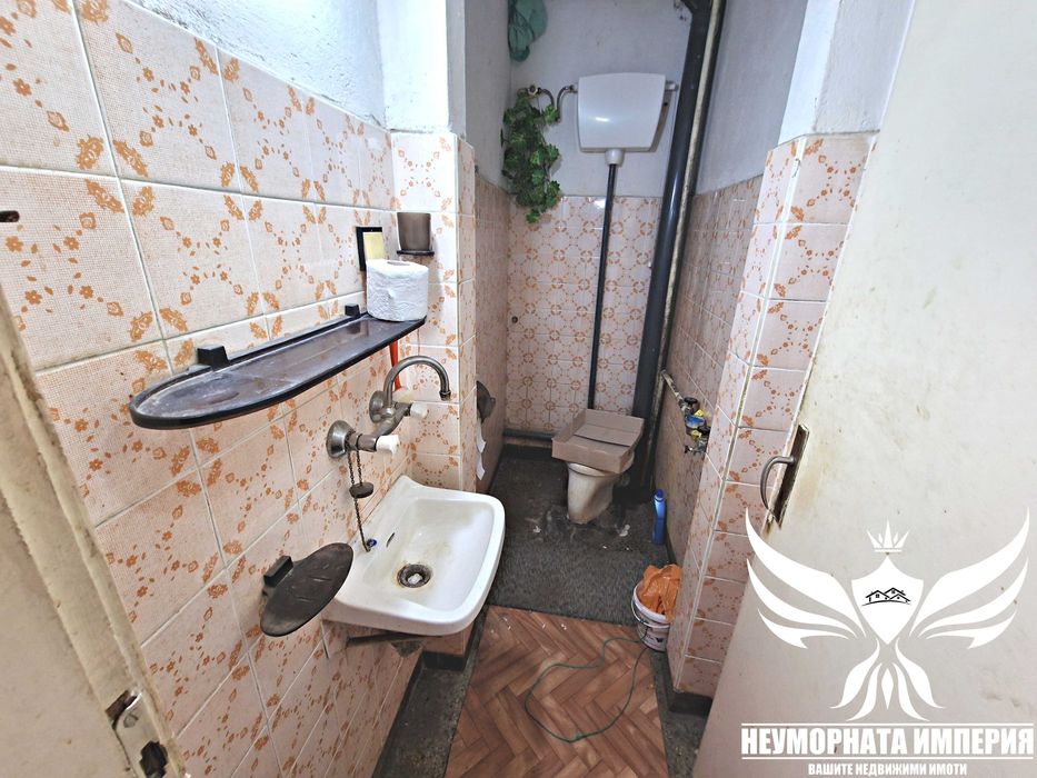 Продава се Тристаен апартамент в Дебелец - 94 кв.м за 1000 €/кв.м - Снимка #9