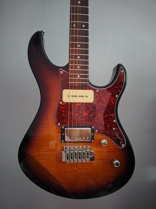 Електрическа китара Yamaha Pacifica 611VFM
