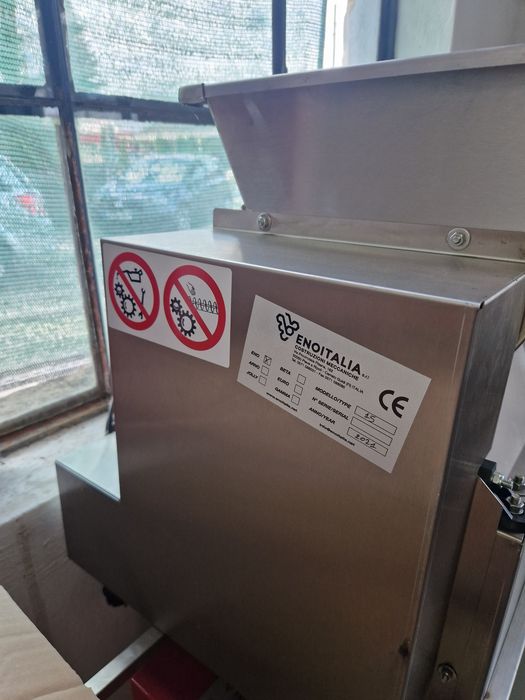 Desciorchinator/Zdrobitor Inox integral 2 tone/h