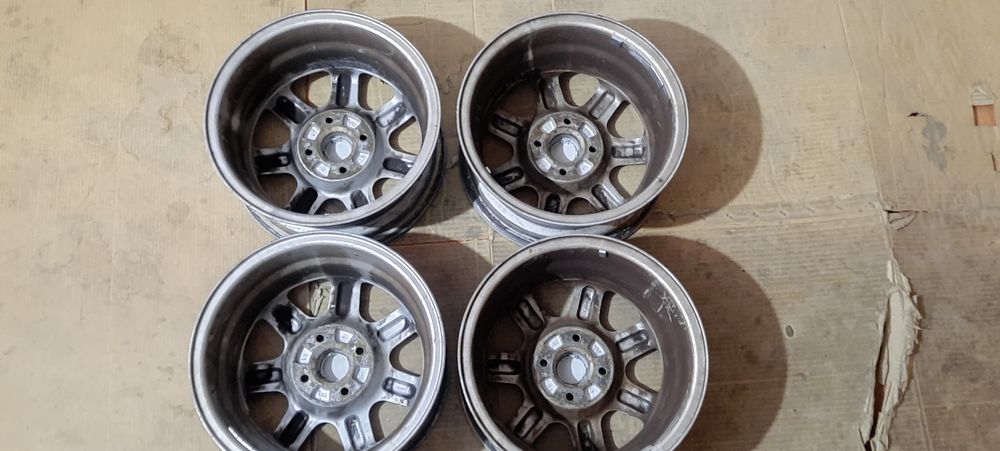 Диск на голфь и пассат