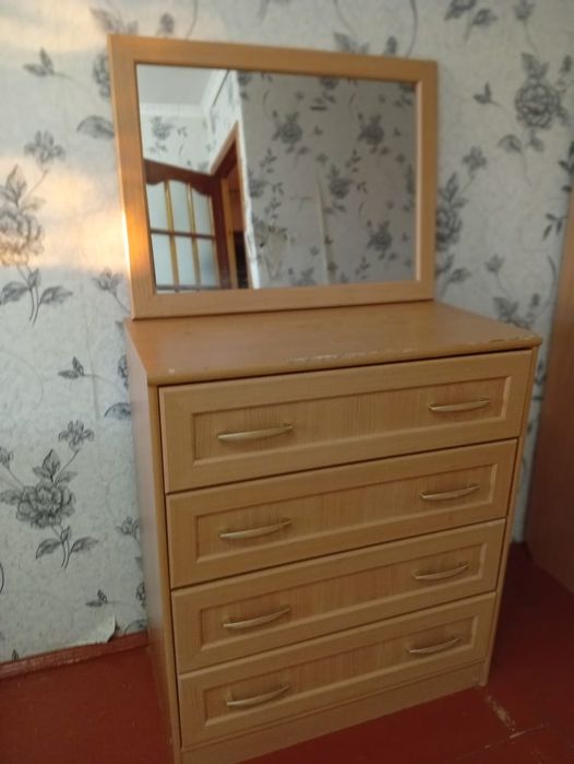 Угловой шкаф с комодом