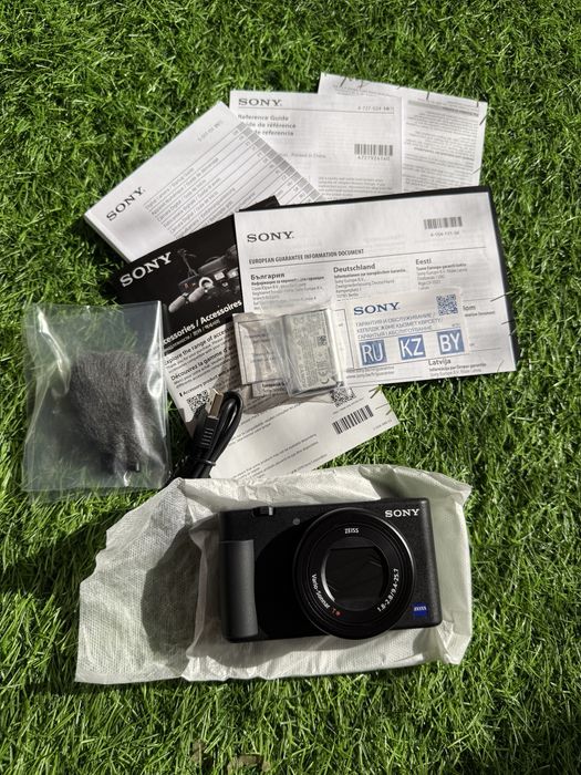 Фотокамера Sony ZV-1