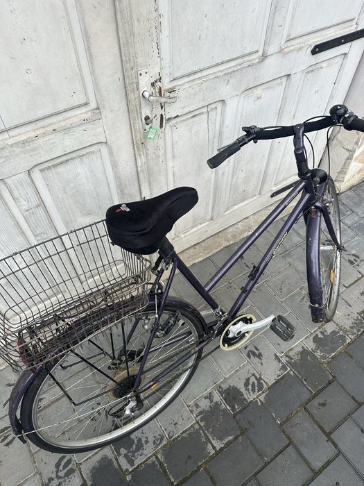 Vand doua biciclete  trekking/oraș