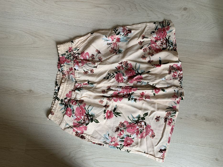 Гащеризон Zara и къси панталони Only