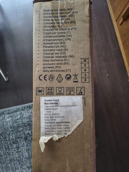 Vând hota noua sigilata