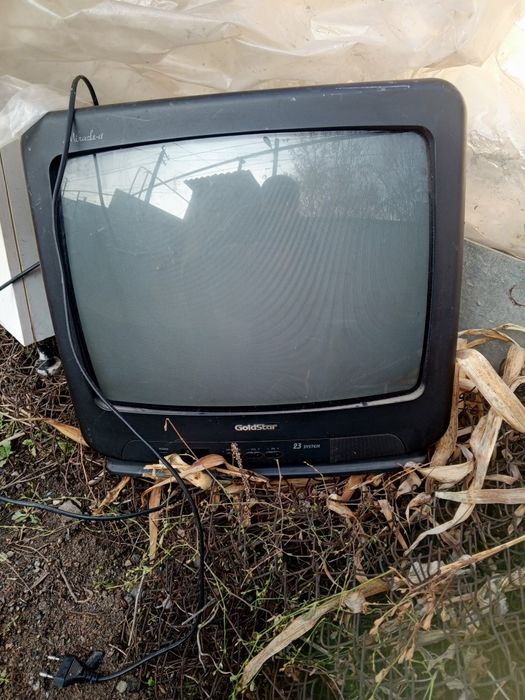 Продам телевизор goldstar рабочий