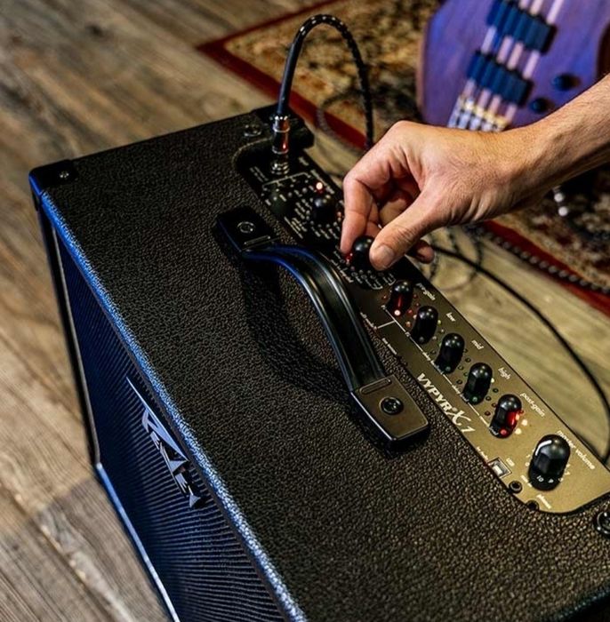 Комбоусилитель Pevey vyper X1