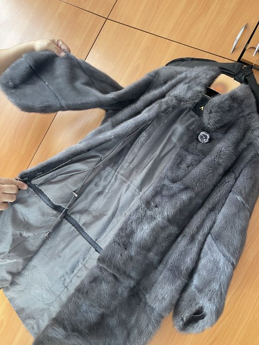 шуба продаю срочно