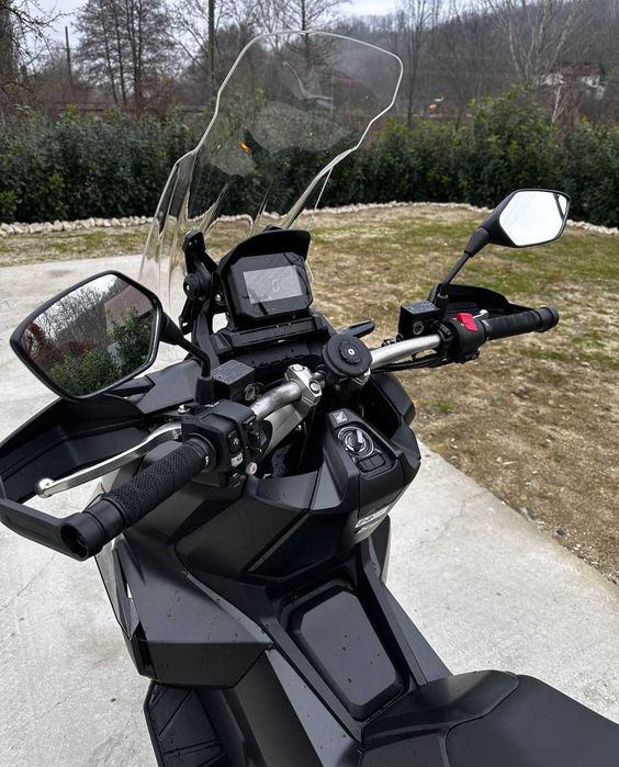HONDA ADV350 ALL-BLACK 330cc model 2024 1700Km