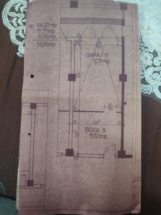 Vând garaj blocul BIG