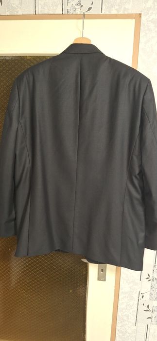 Мъжки костюм черен 56/182 номер