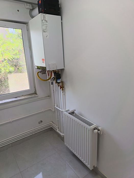 Vînd apartament 3 camere semidecomandat