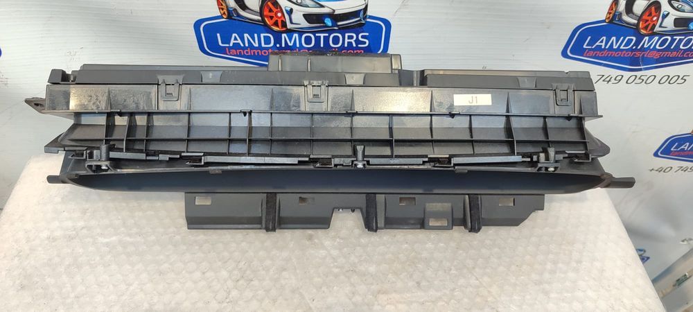 CEASURI BORD / CEAS KILOMETRAJ TOYOTA PRIUS XW30 2015 / 2012–2015 / COD OEM 83800-47D11 (5E2)