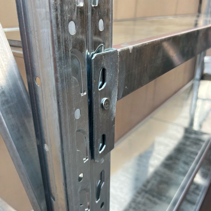 Метални поцинковани стелажи