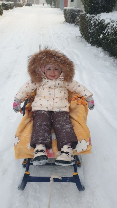 Зимний костюм для девочки.