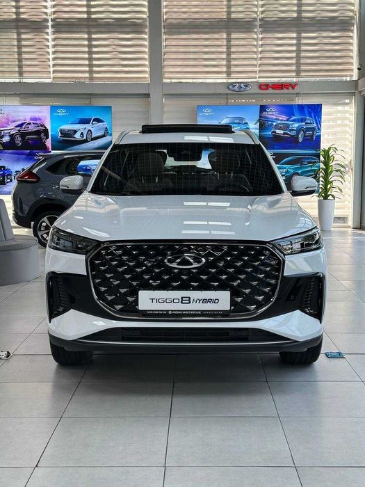 Chery Tiggo 8 hybrid Toshkent roxat avtosalonida