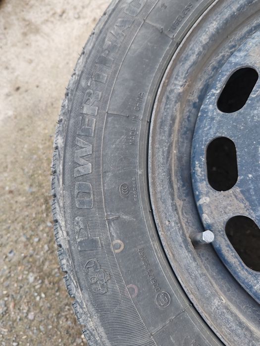 Зимние шины 195 * 65 * R 15