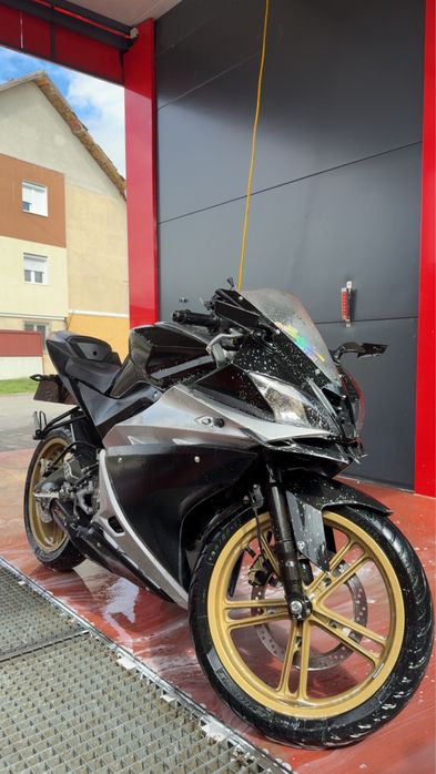 Vând Yamaha YZF-R125, an 2012
