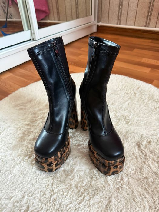 Продам Ботинки Versace