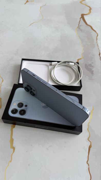 Продам айфон 13 про макс