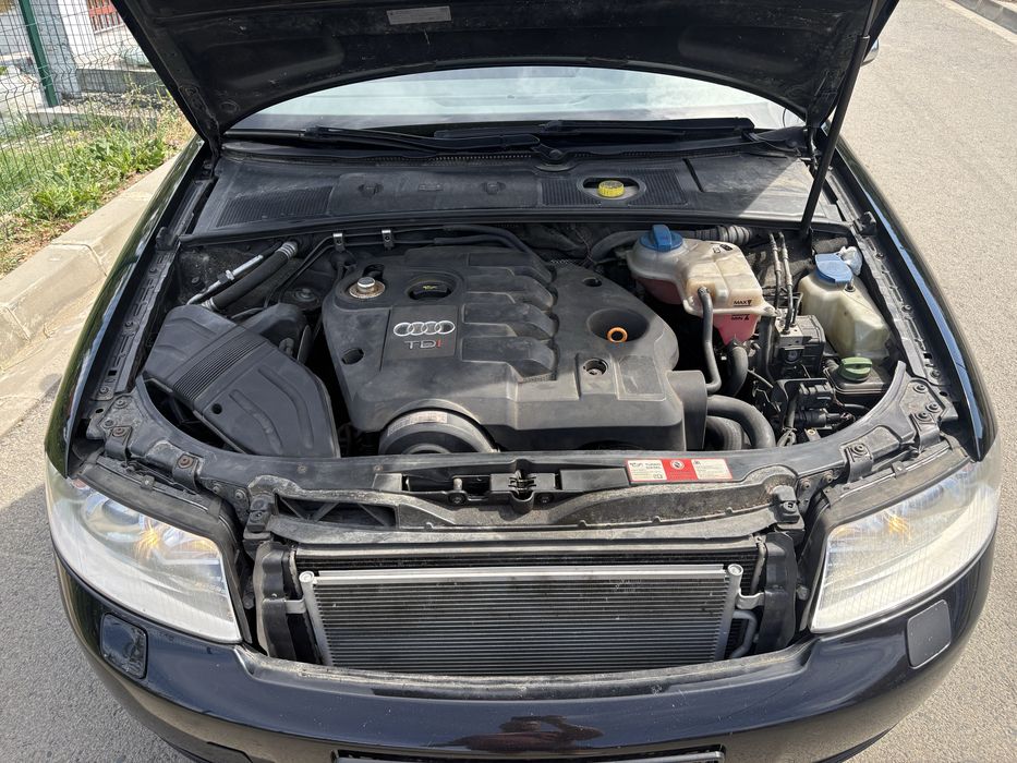 AUDI A4 2004 — imagine 2