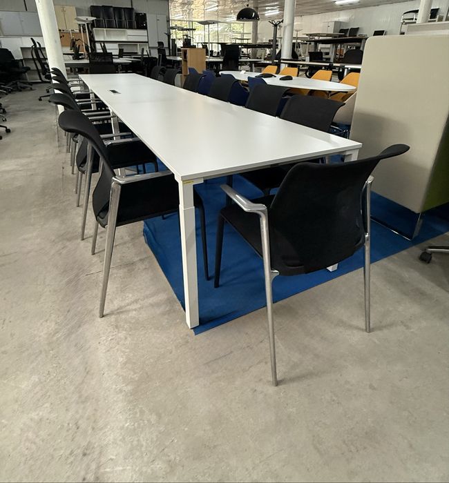Конферентна маса Steelcase + 14 стола Vitra – немско качество