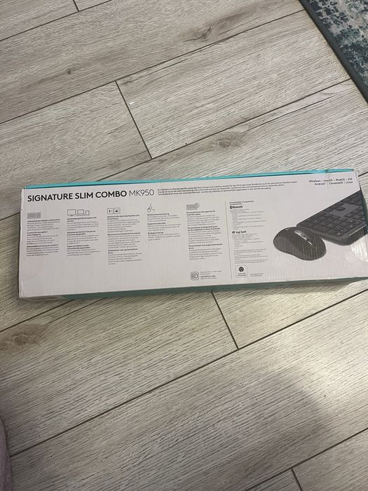 Kit Logitech MK950 tastatură si mouse