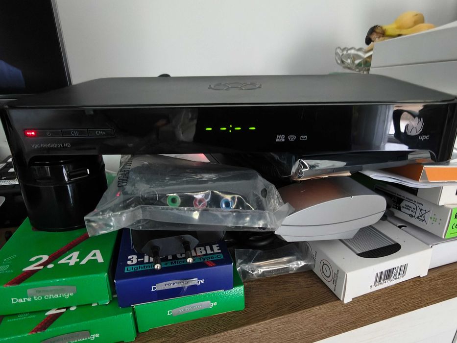 Mediabox HD UPC Vodafone receiver humax HDMI euro scart. Telecomandă și alimentator.