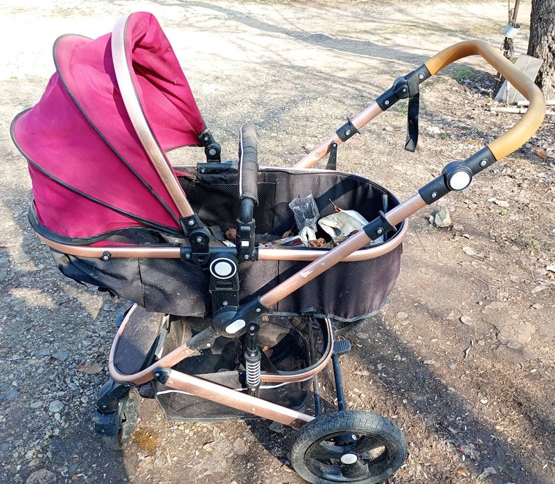 Vând cărucior pentru copil 3in1