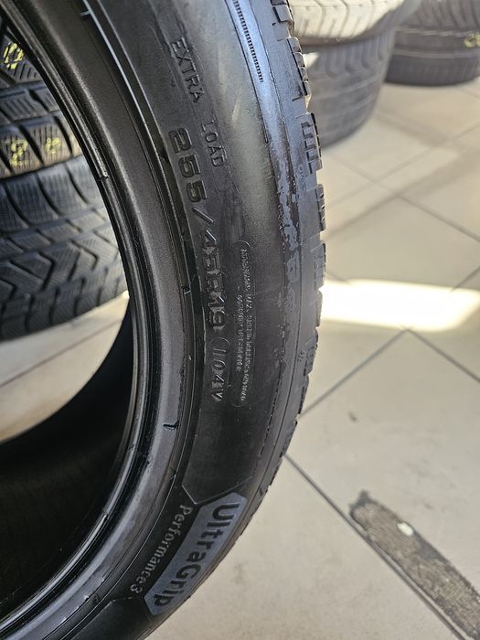 255/45R19 Goodyear DOT 2023