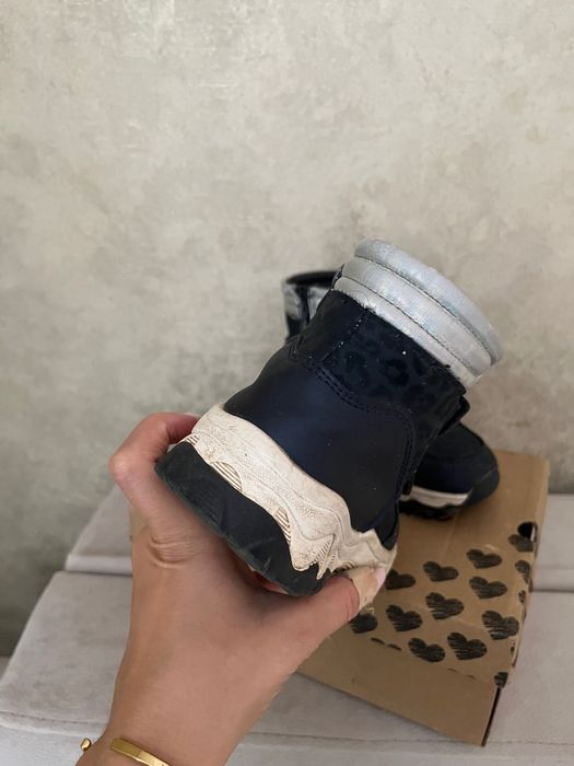 Ботинки осенние на девочку 29 р