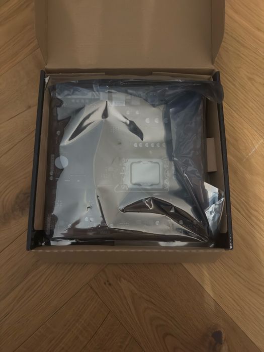 Материнская плата GIGABYTE B760M E DDR 5