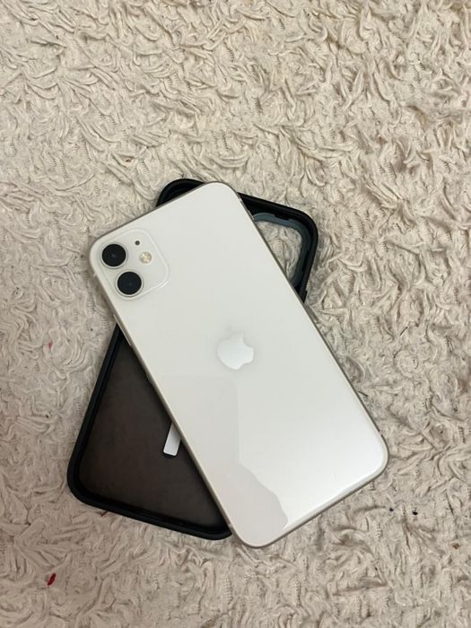 Продам или обменяю айфон 11