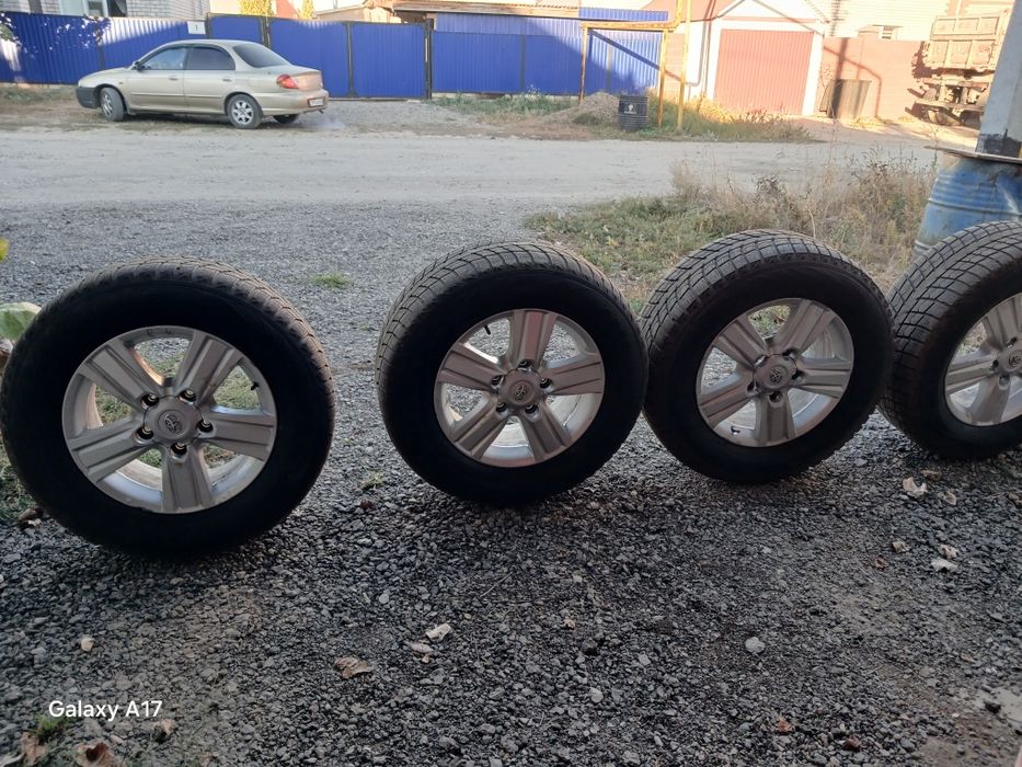 Шины на крузак лексус 285/60R18