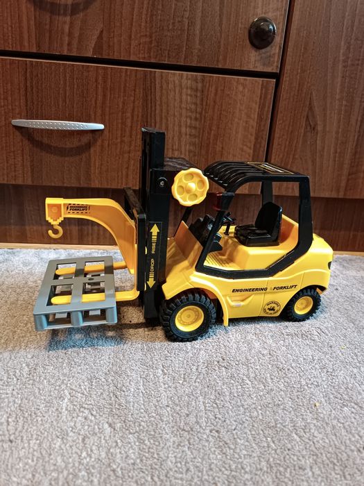 Jucarii mașinuțe si utilaje