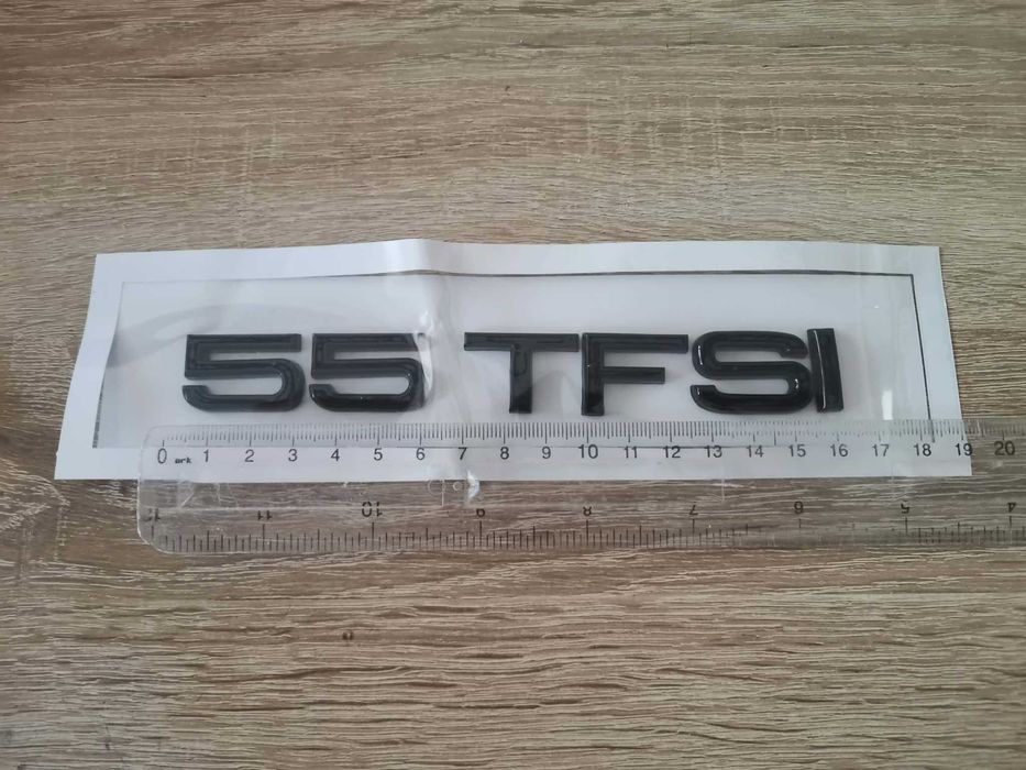 черна емблема Audi 55 TFSI
