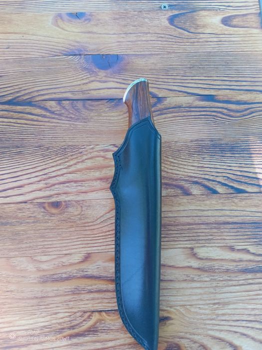 Продавам нож ръчна изработка