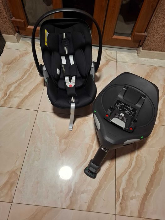 Scoica cybex cloud G i-size plus cu baza isofix rotativ stare impecabilă
