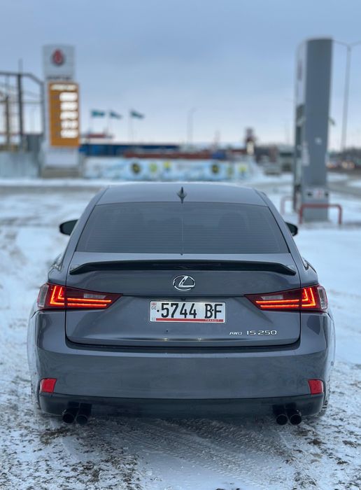 Продаю Lexus IS250
