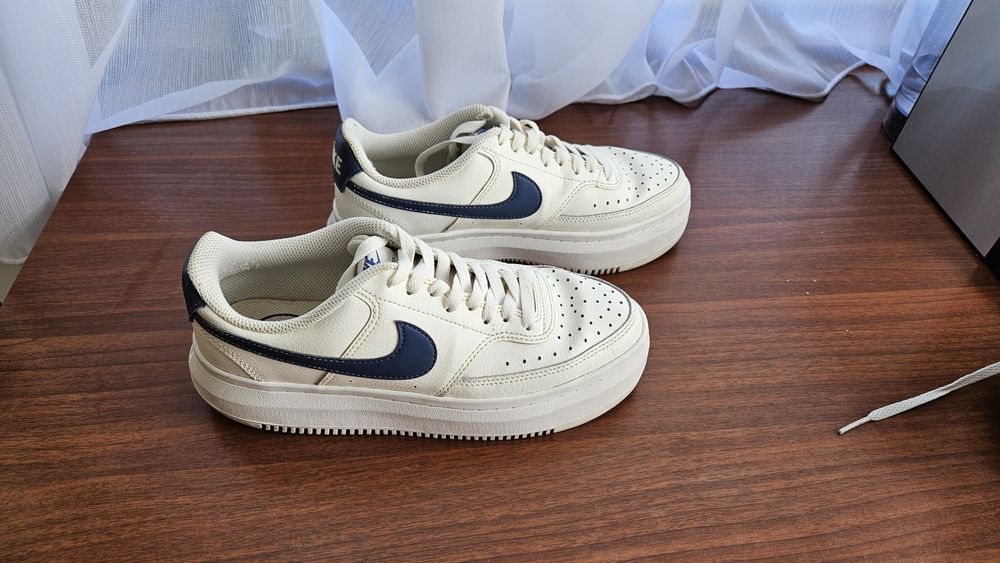 Маратонки Nike 39 номер