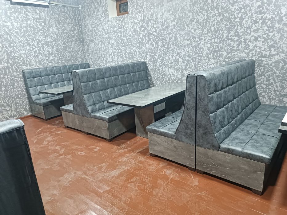 Oshxona va kafelar uchun mebellar toʻplami